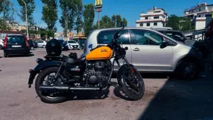 Royal Enfield Meteor 350 (2021 - 26)  (9)