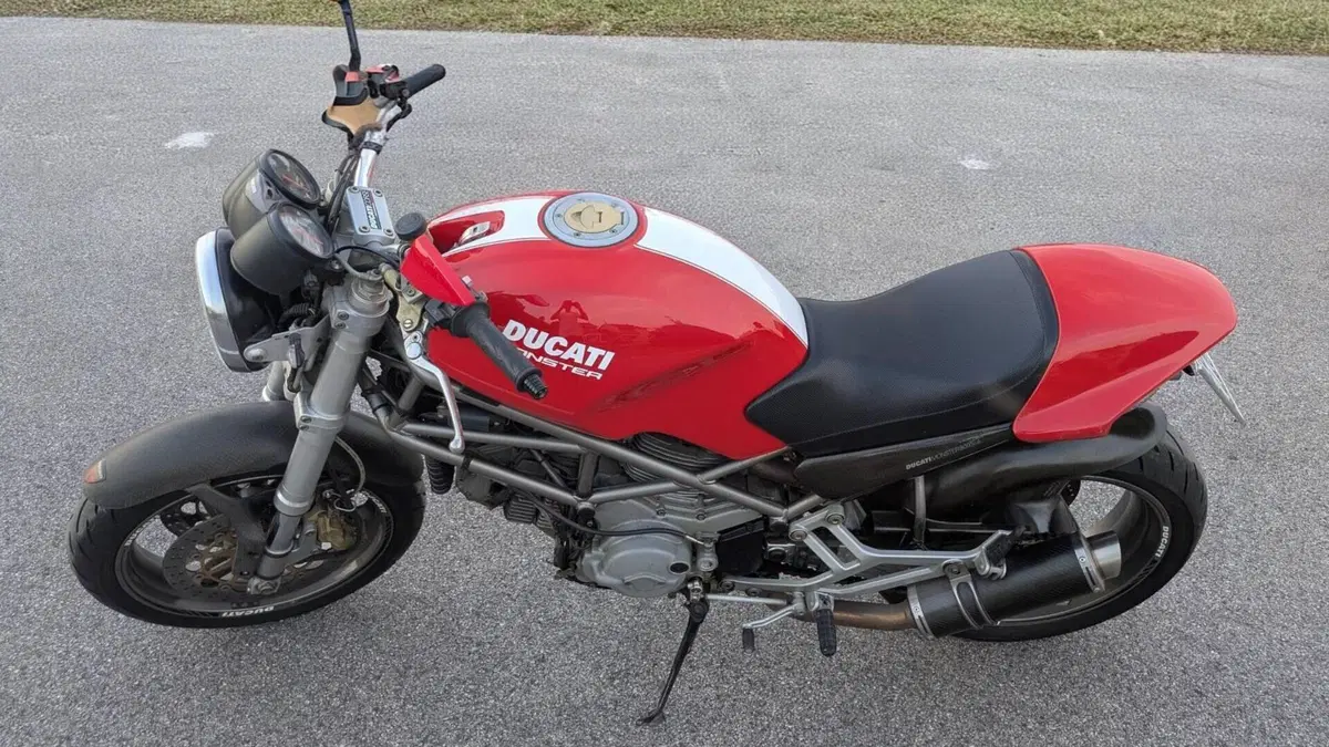 Ducati Monster 900 Special I.E. (1999 - 02)  (3)
