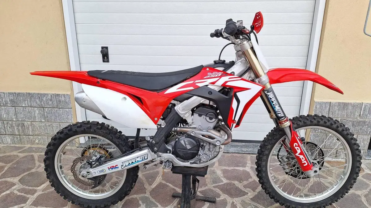 Honda CRF 250R (2018)  (3)