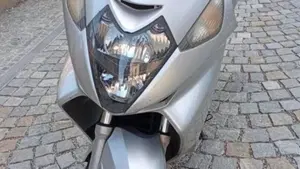 Honda Silver Wing 600 (2001 - 05)  (3)
