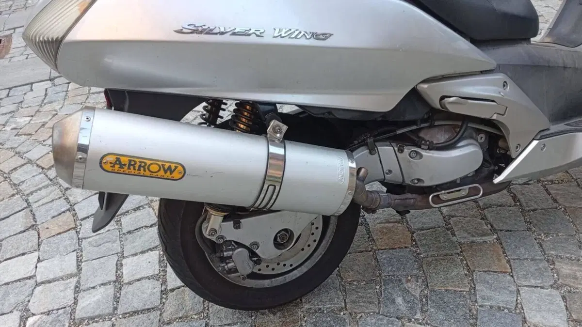 Honda Silver Wing 600 (2001 - 05)  (5)