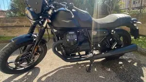 Moto Guzzi V7 Stone (2021 - 24)  (4)