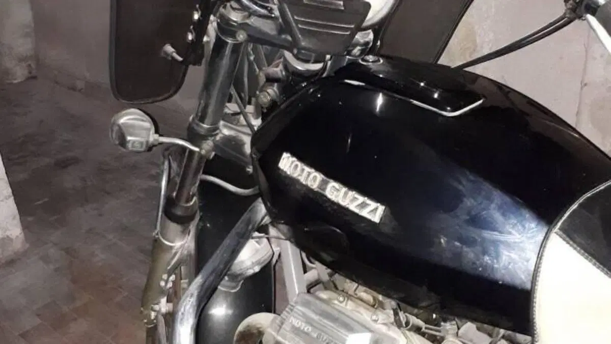 Moto Guzzi   (2)