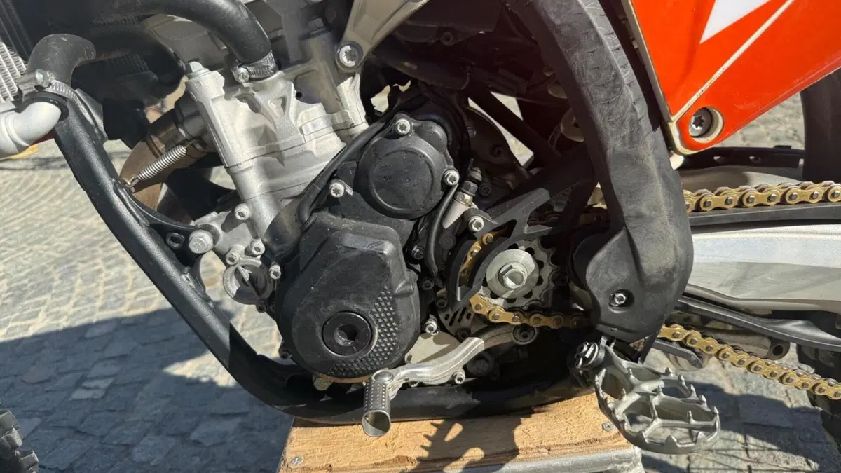 KTM 250 SX-F (2024)  (6)