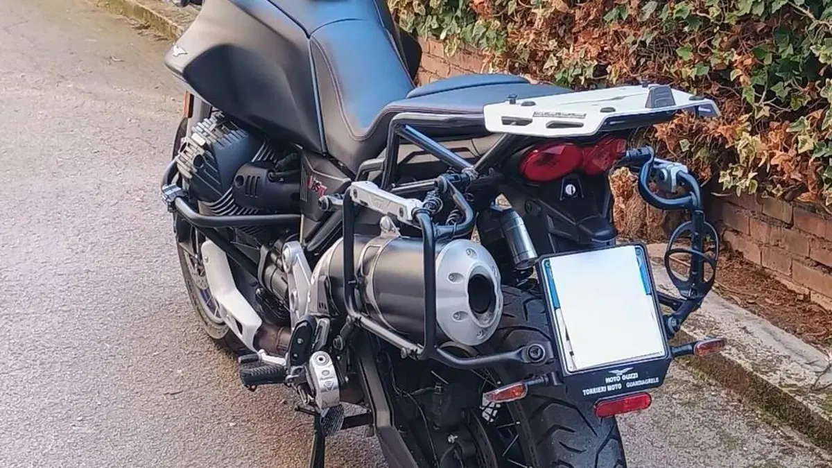 Moto Guzzi V85 TT (2021 - 23) 
