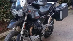Moto Guzzi V85 TT (2021 - 23)  (3)