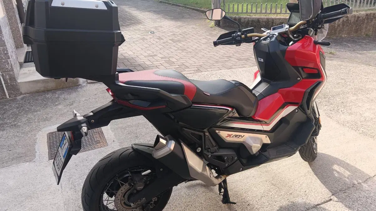 Honda X-ADV 750 (2017)  (2)