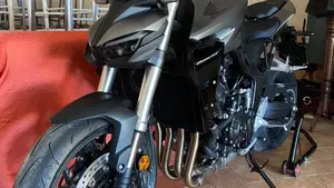 Honda CB 1000 Hornet (2025 - 26)  (4)