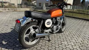 Honda   (4)