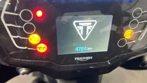 Triumph Street Triple 765 R (2023 - 26)  (5)
