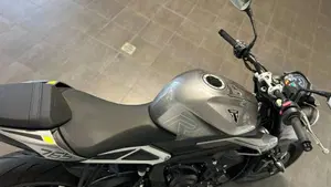 Triumph Street Triple 765 R (2023 - 26)  (8)