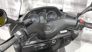 Yamaha Majesty 400 (2004 - 08)  (5)