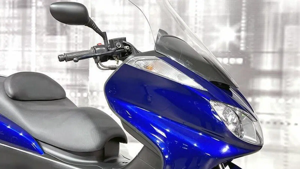 Yamaha Majesty 400 (2004 - 08)  (8)