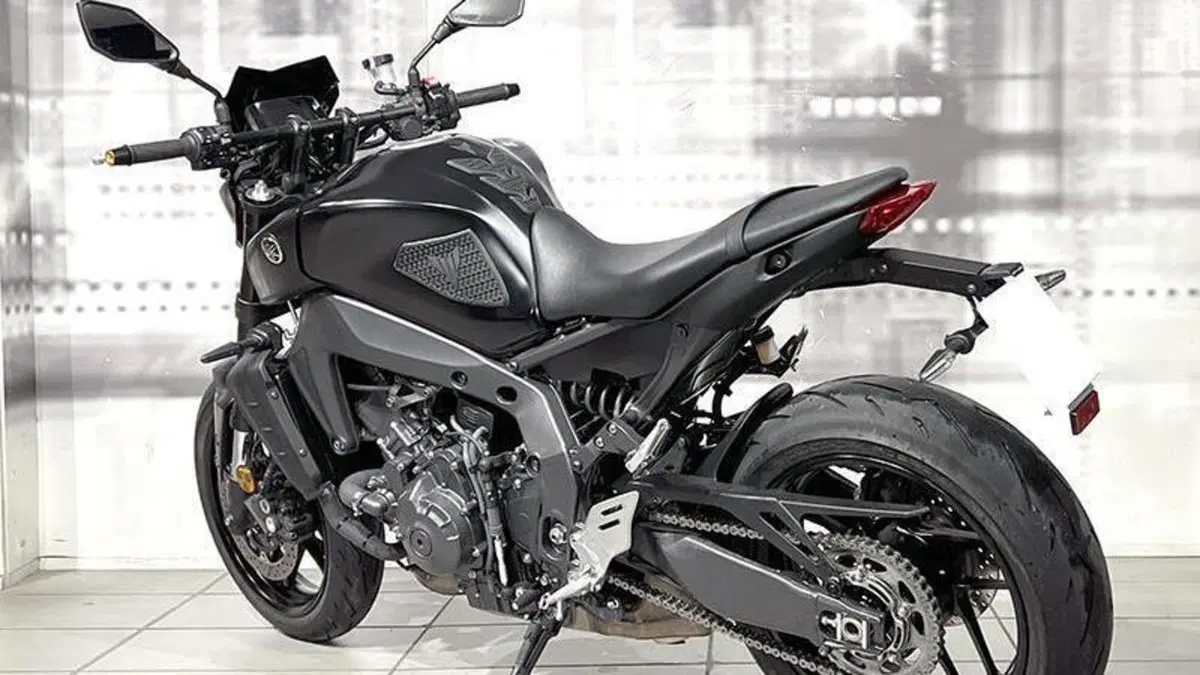 Yamaha MT-09 (2021 - 23)  (2)