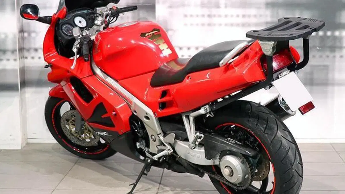 Honda VFR 750 F (1994 - 97)  (2)