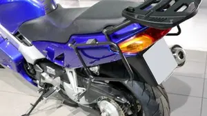 Honda VFR 800 (1998 - 01)  (2)