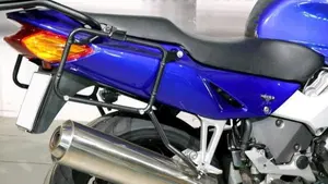 Honda VFR 800 (1998 - 01)  (4)