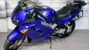 Honda VFR 800 (1998 - 01)  (5)