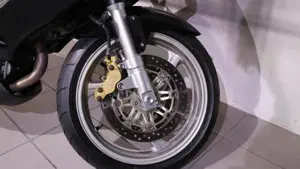 Honda VTR 1000 F Firestorm (1997 - 00)  (5)