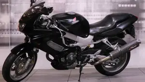 Honda VTR 1000 F Firestorm (1997 - 00)  (7)