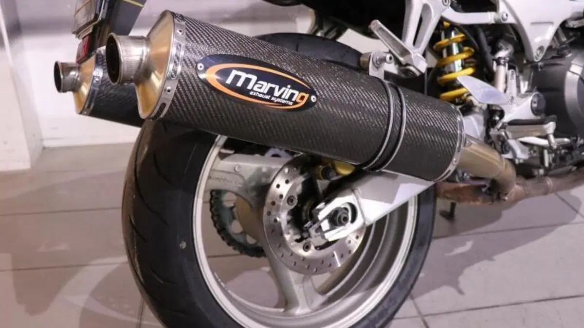 Honda VTR 1000 F Firestorm (1997 - 00)  (9)
