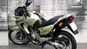 Honda Transalp XL 650V (2000 - 04)  (2)
