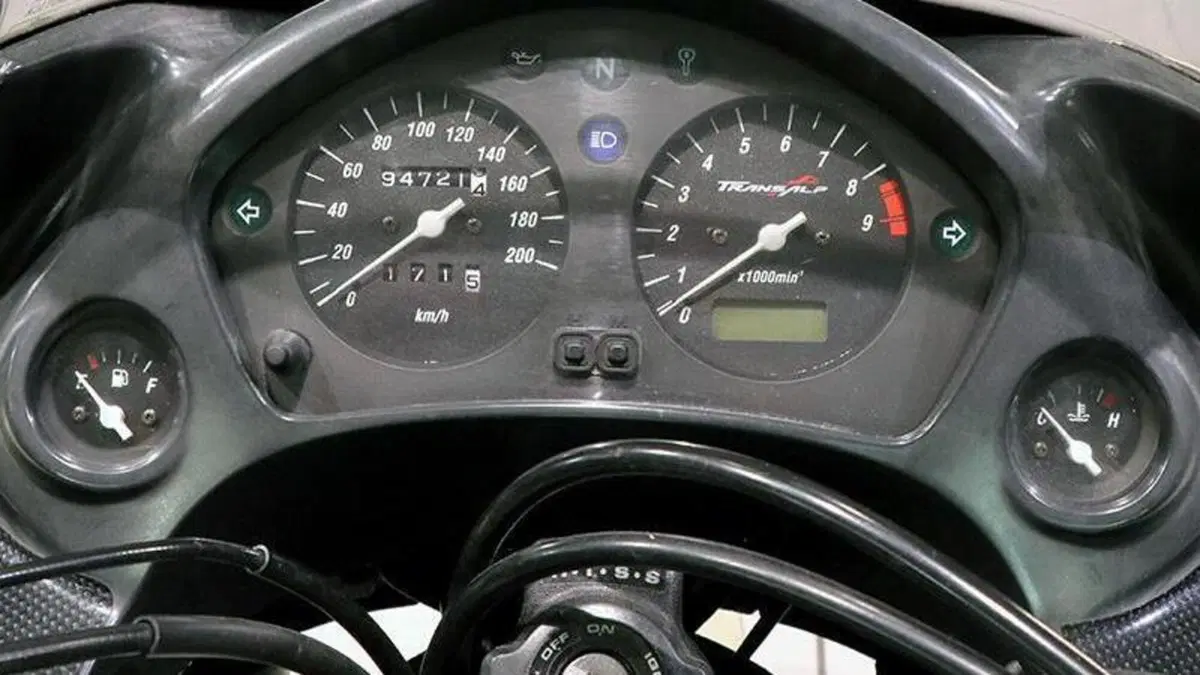 Honda Transalp XL 650V (2000 - 04)  (6)