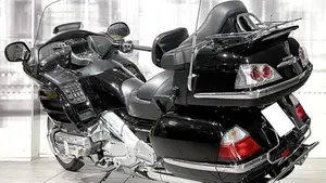Honda GL 1800 Gold Wing (2007 - 11)  (2)