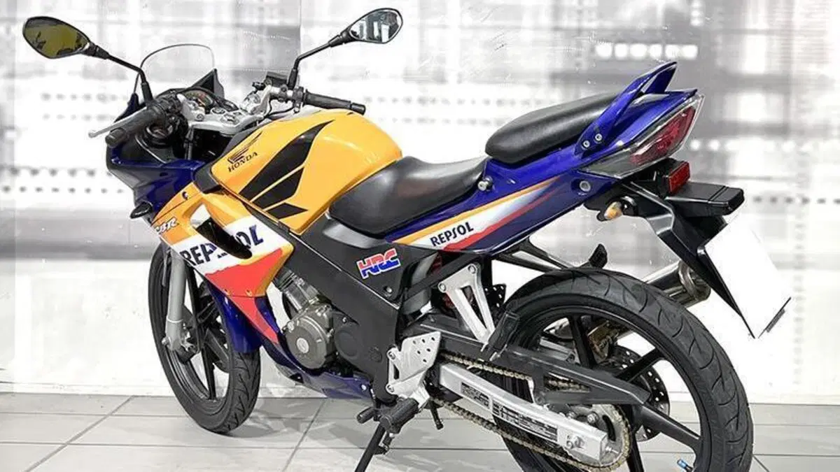 Honda CBR 125 R (2007 - 17)  (2)