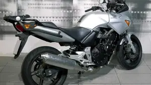 Honda CBF 600 (2004 - 06)  (7)