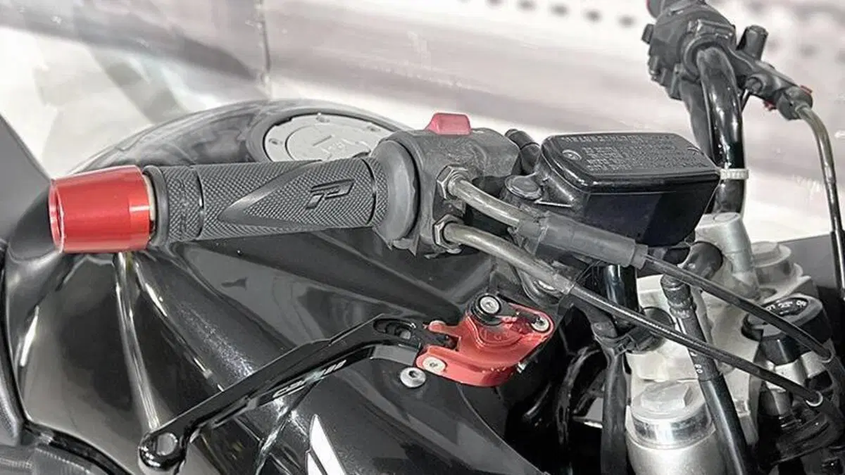 Honda CBF 600 (2004 - 06)  (4)