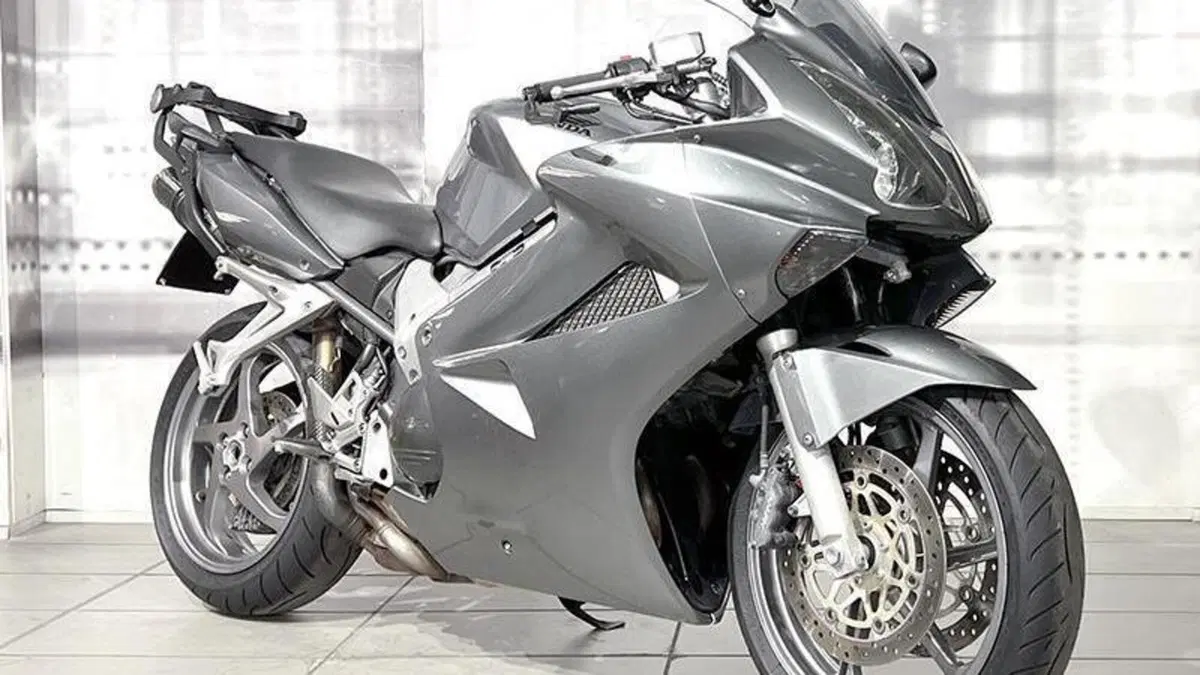 Honda VFR 800 (2006 - 13) 