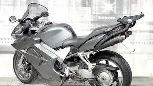 Honda VFR 800 (2006 - 13)  (2)