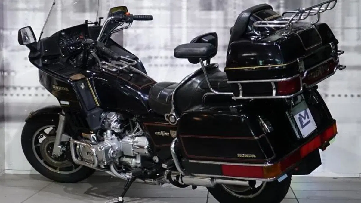 Honda GL 1200 Gold wing  (2)