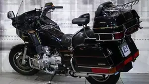 Honda GL 1200 Gold wing  (2)