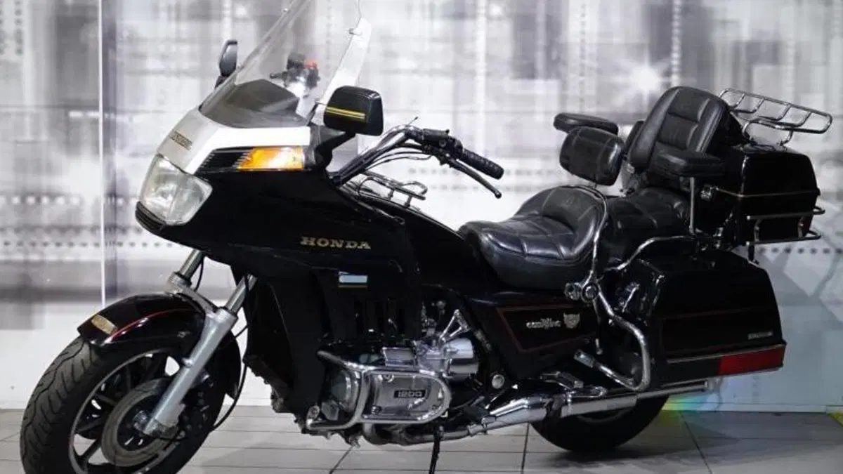 Honda GL 1200 Gold wing  (7)