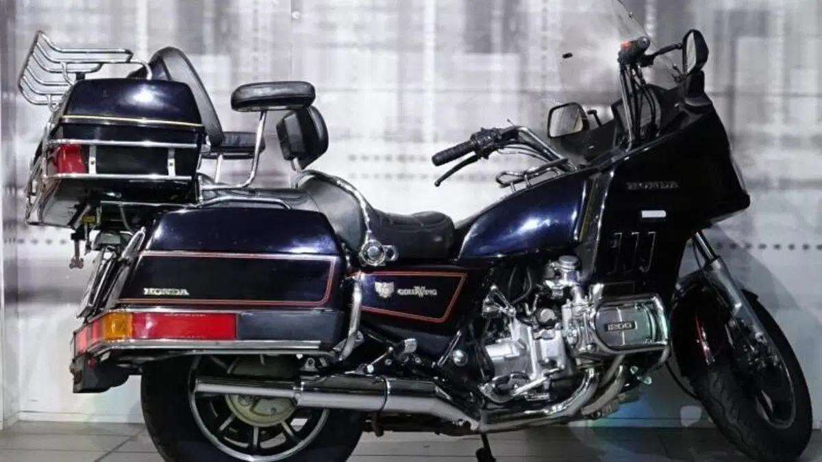 Honda GL 1200 Gold wing  (8)