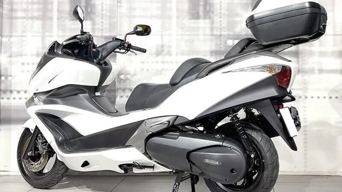 Honda SW-T 400 (2009 - 16)  (2)