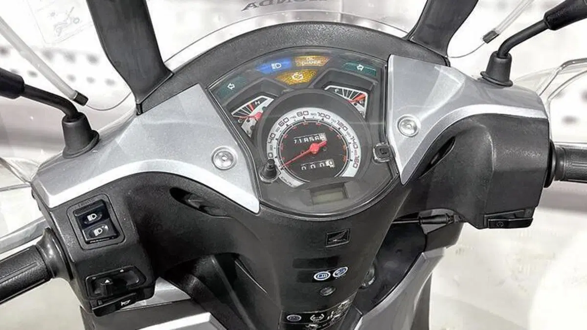 Honda SH 150i (2009 - 12)  (6)