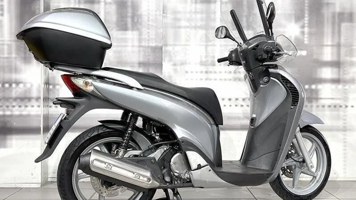 Honda SH 150i (2009 - 12)  (8)