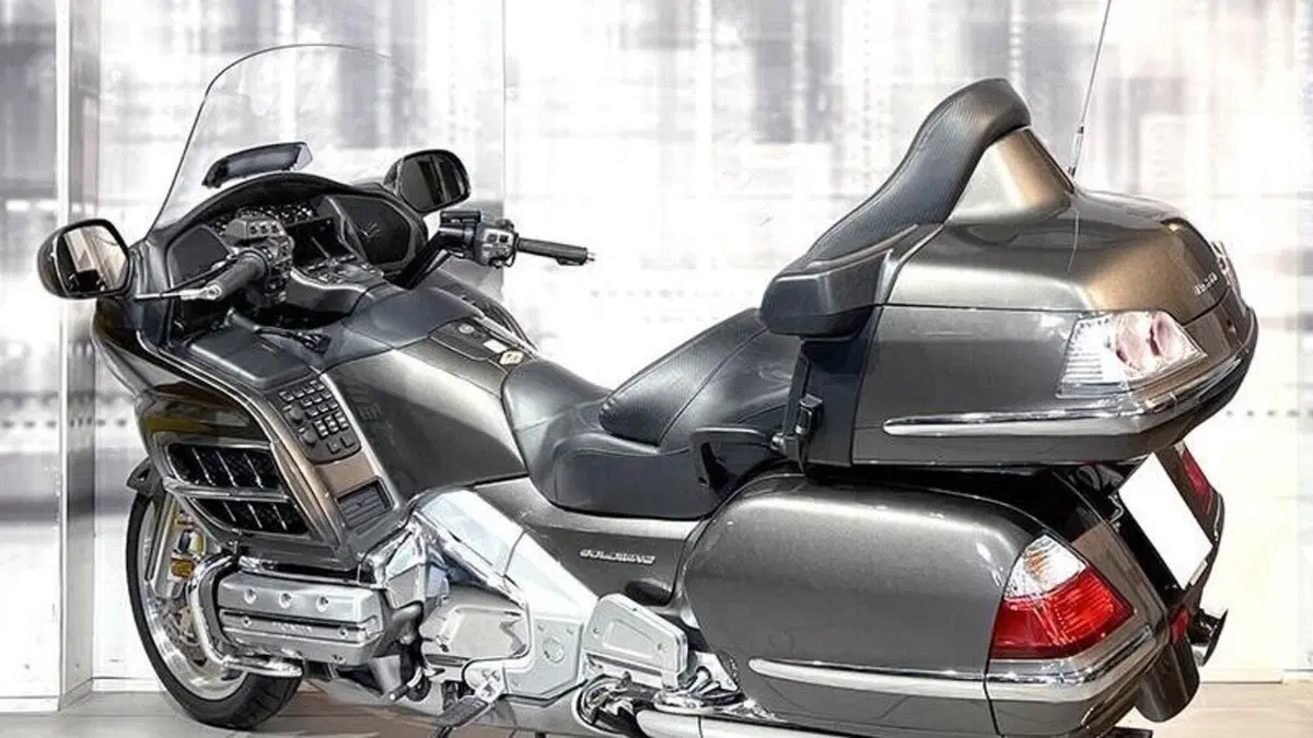 Honda GL 1800 Gold Wing (2007 - 11)  (2)