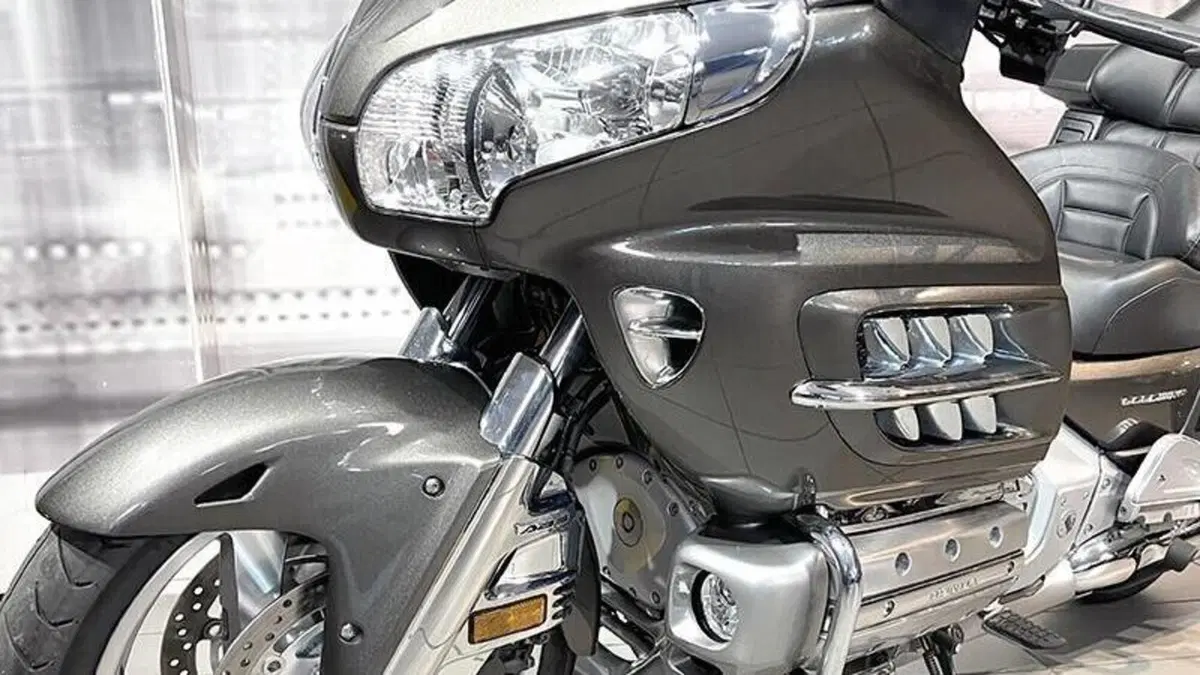 Honda GL 1800 Gold Wing (2007 - 11)  (4)