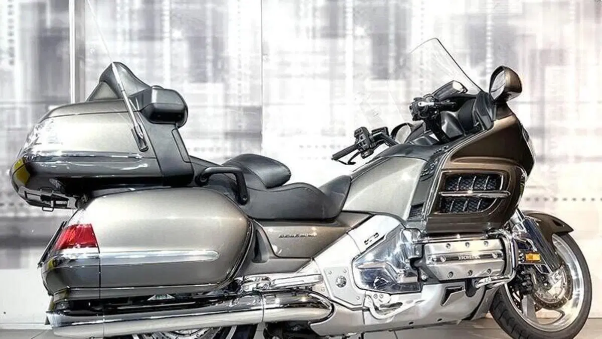 Honda GL 1800 Gold Wing (2007 - 11)  (8)