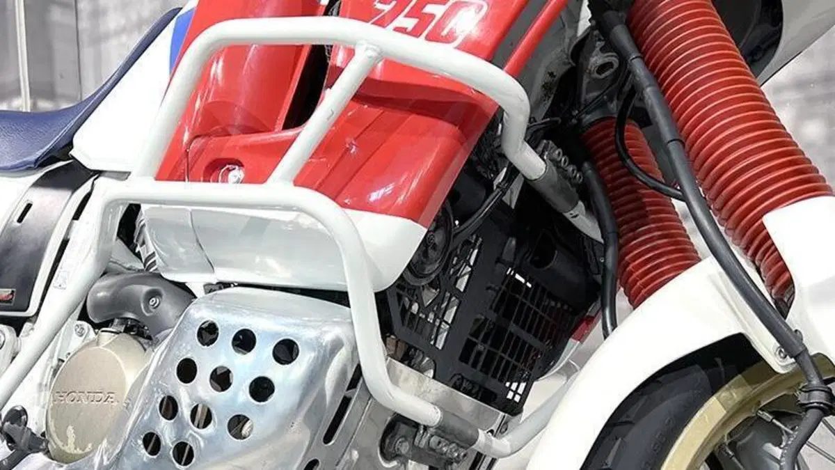 Honda Africa Twin NXR 750 (1990 - 91)  (5)