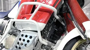 Honda Africa Twin NXR 750 (1990 - 91)  (5)