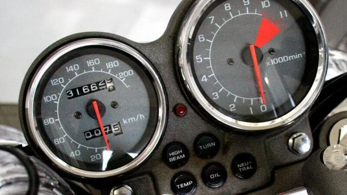 Honda VF 750 C (1985 - 01)  (6)