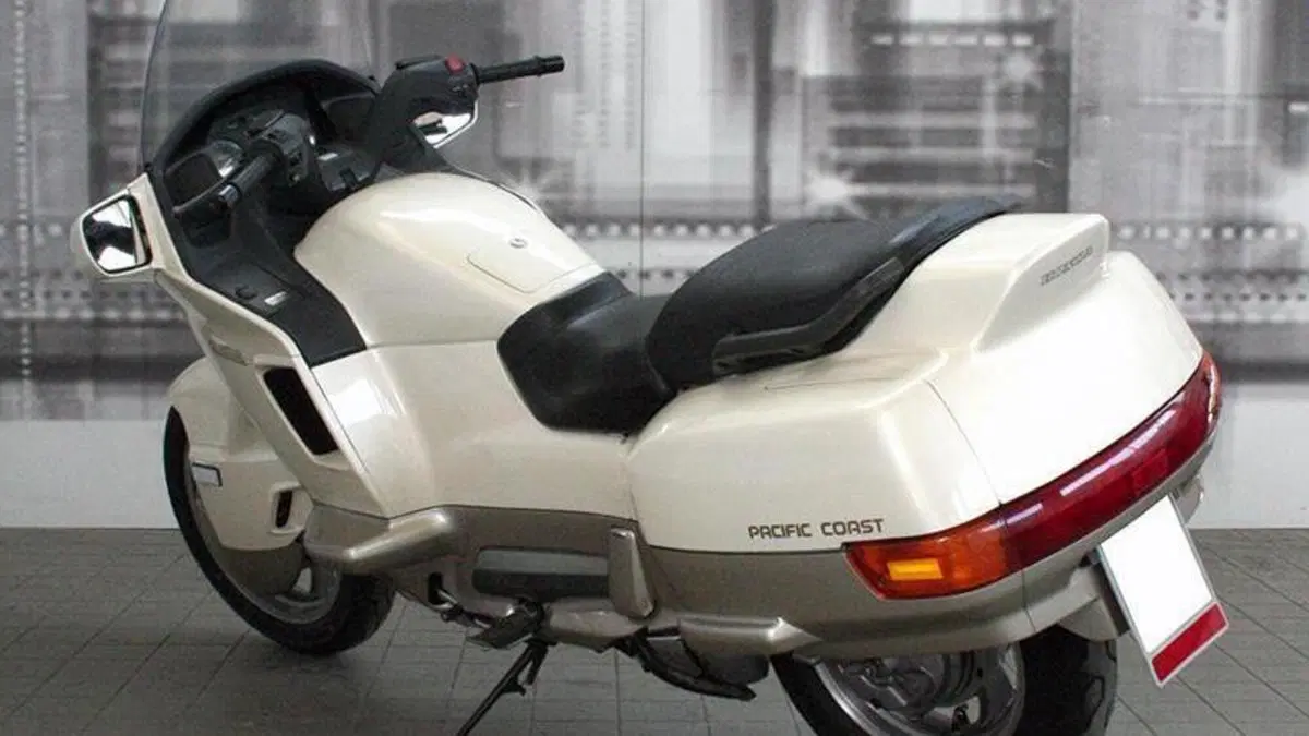 Honda PC 800  (2)