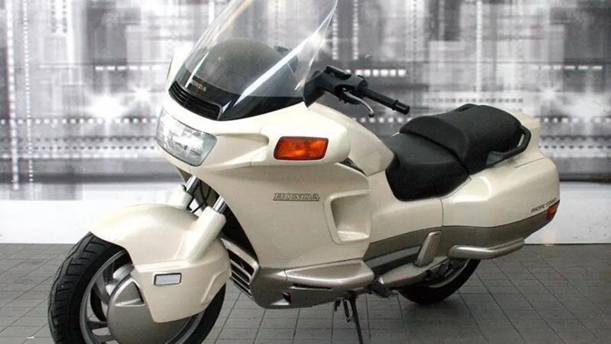 Honda PC 800  (6)