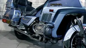 Honda GL 1200 Gold wing  (4)