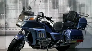 Honda GL 1200 Gold wing  (7)